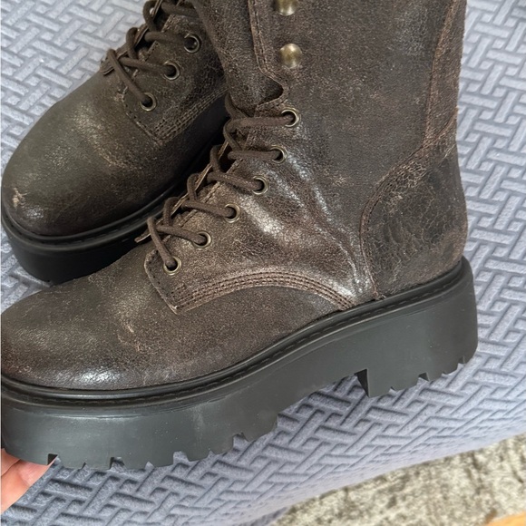 NWOT Steve Madden Rowen Boot in Brown Distressed Size 8.5 - Picture 12 of 13